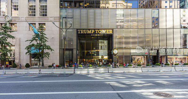 第56街和第57街之间的第五大道特朗普大厦(Trump Tower)